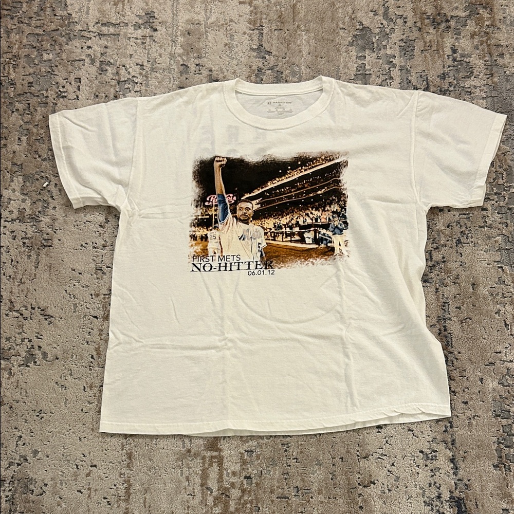 Brand new Mets T-shirt, baseball size XL